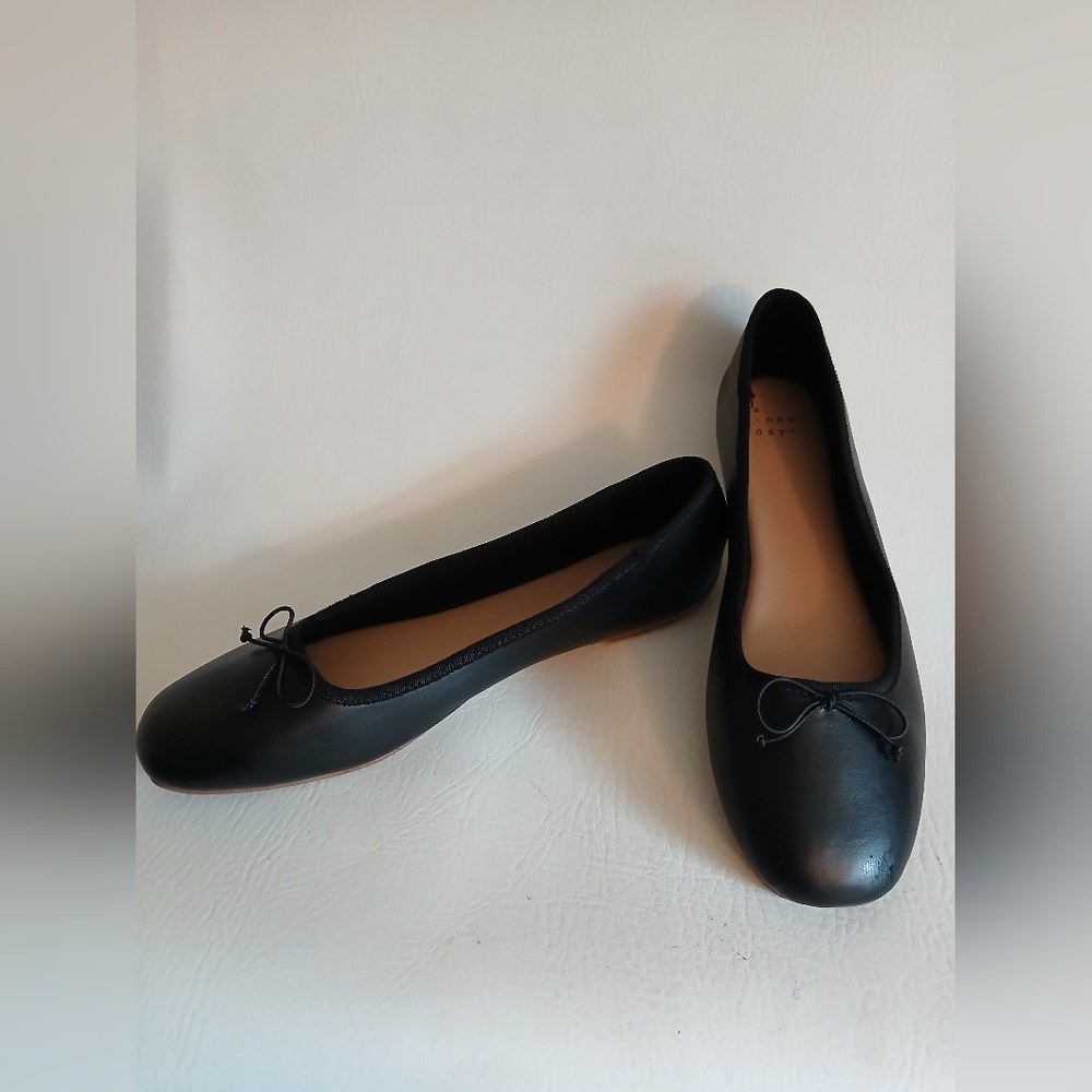 a new day Black Faux Leather Flats Sz10M Round Toe